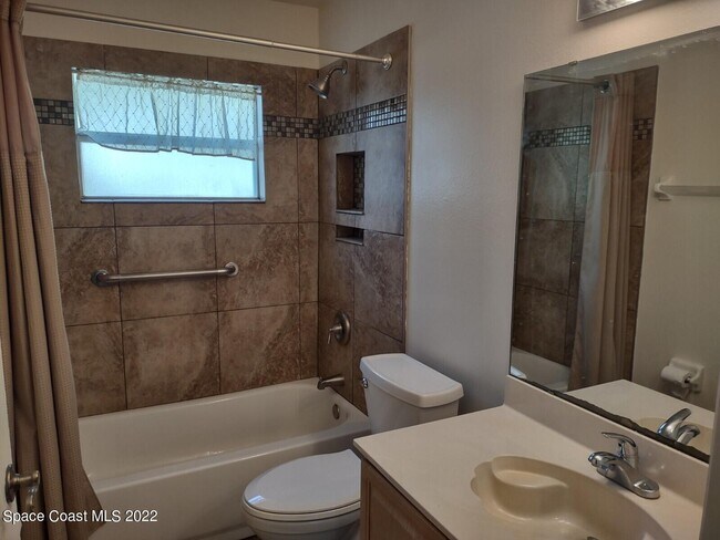 Building Photo - 1792 Ladderback Ct