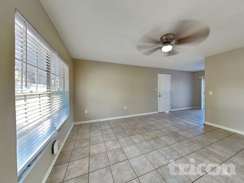 Building Photo - 11116 Stafford Ln