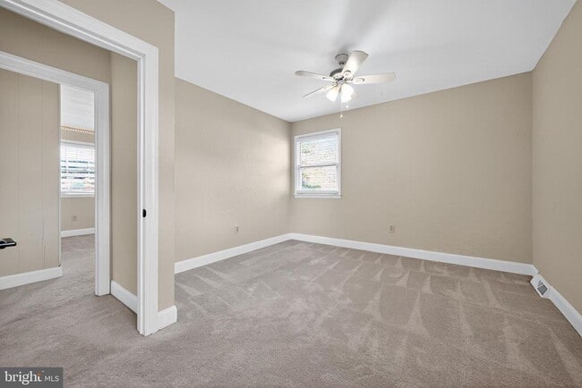 Building Photo - 335 Connecticut Ave