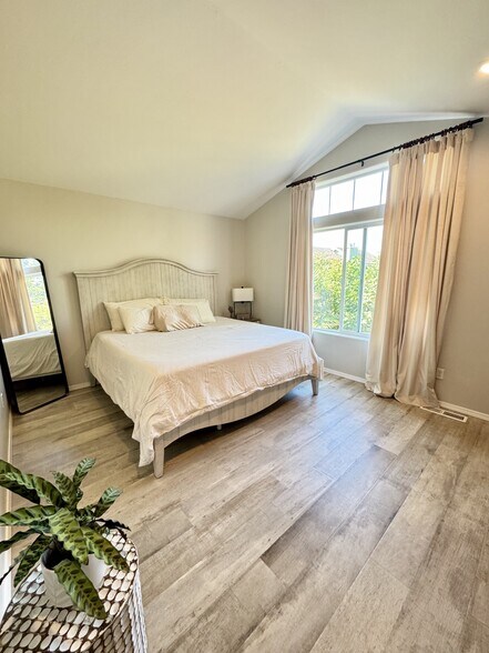 Primary - 16205 SW Cameron Ct