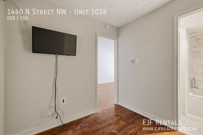 Building Photo - 1440 N Street NW-Unit 1016