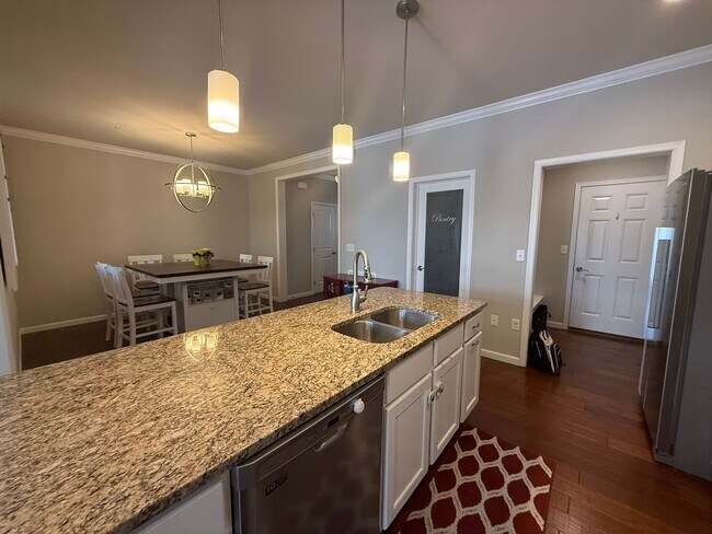 Building Photo - 3 bedroom 2.5 bathroom townhome for rent