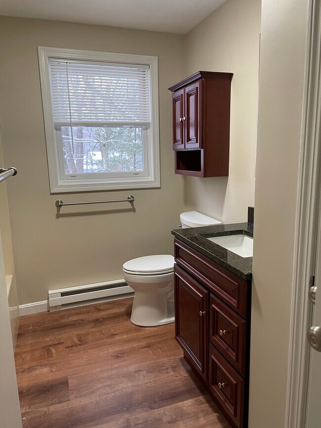 Bathroom - 30 Poland St