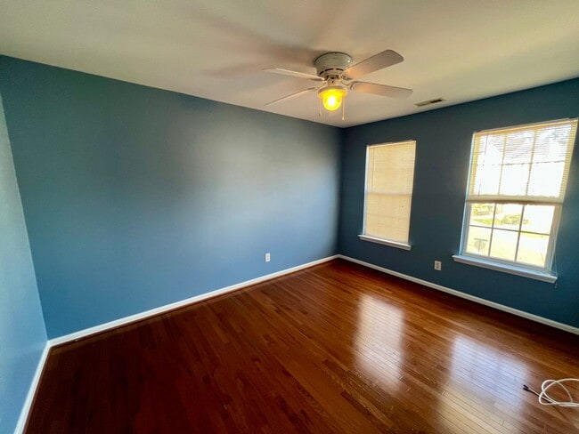 Building Photo - 413 Ruby Walk Dr