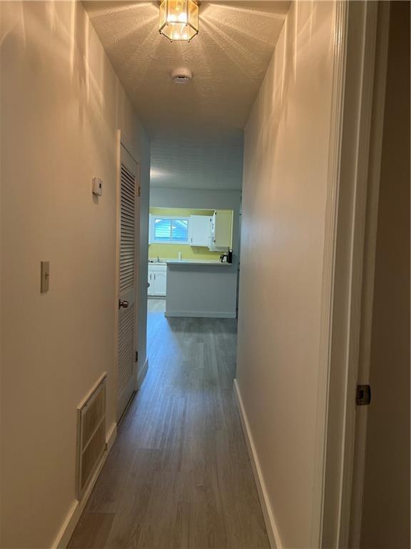 Building Photo - 1648 Raleigh Cir