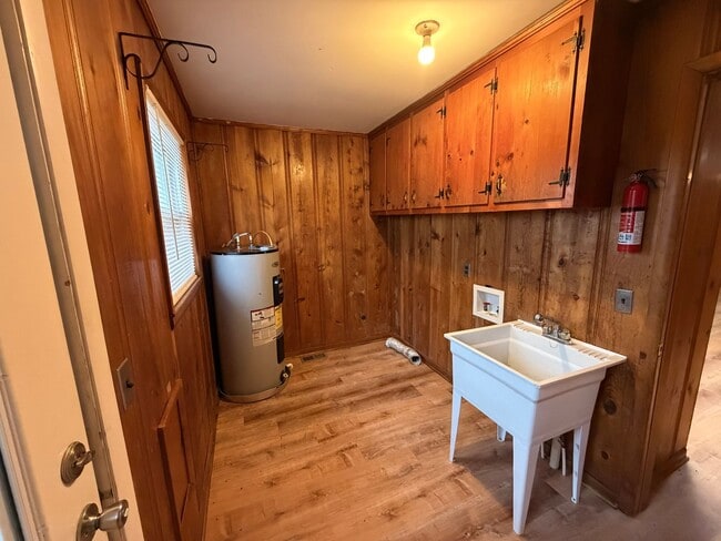 Building Photo - Charming 3 Bed 1 Bath Home in Woodbury