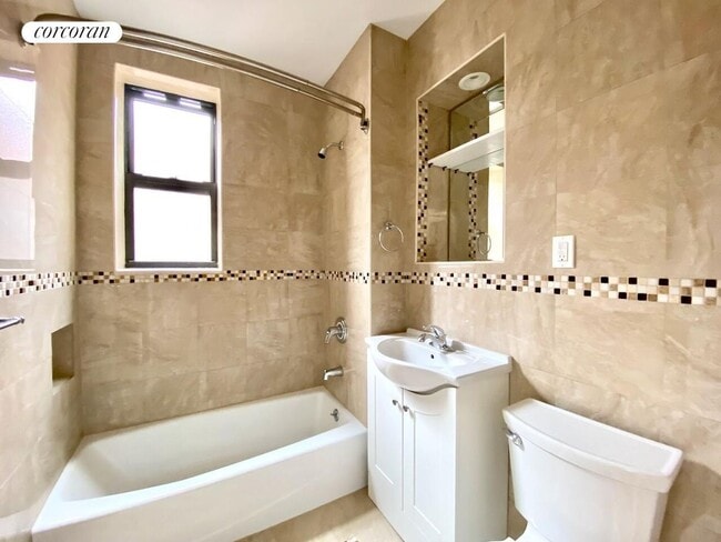 Building Photo - 656 W 162nd St