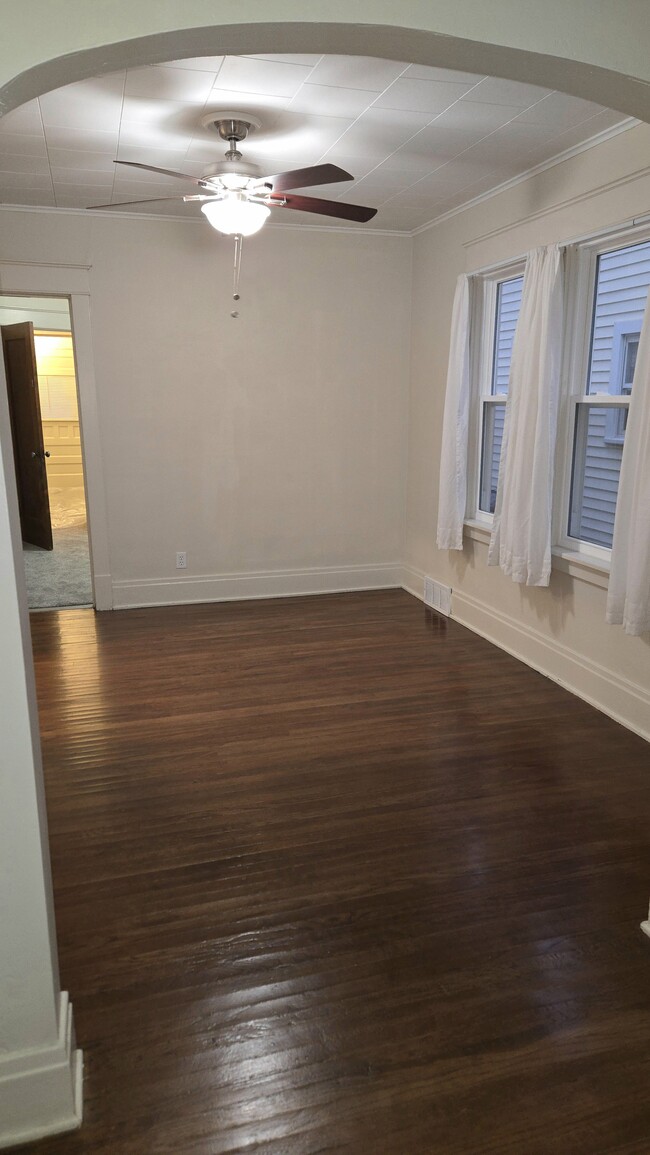 Dining Room - 414 Taunton Pl