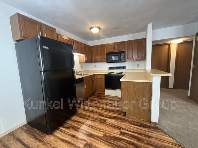 Building Photo - 262 Eagle Ridge