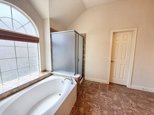 Building Photo - Hidden Gem in Plano’s Trails of Glenwood