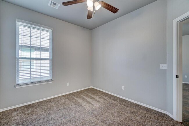 Building Photo - 1736 Eighty-Niner Ter