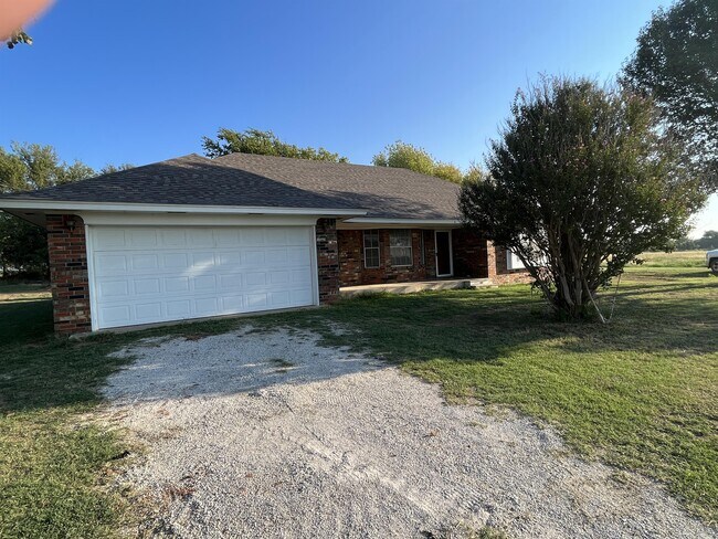 Building Photo - 5794 CR 1640