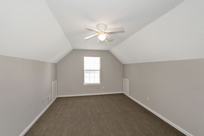 Building Photo - 2520 Thunder Basin Way