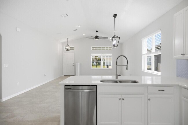 Building Photo - 55 Matanzas Lakes Dr