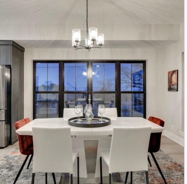 Dining Area - 1013 Park Ave