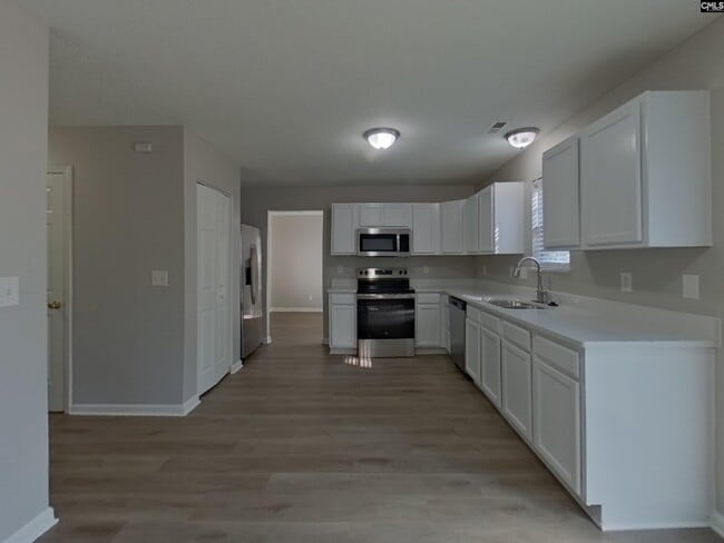 Building Photo - 925 Schofield Ln