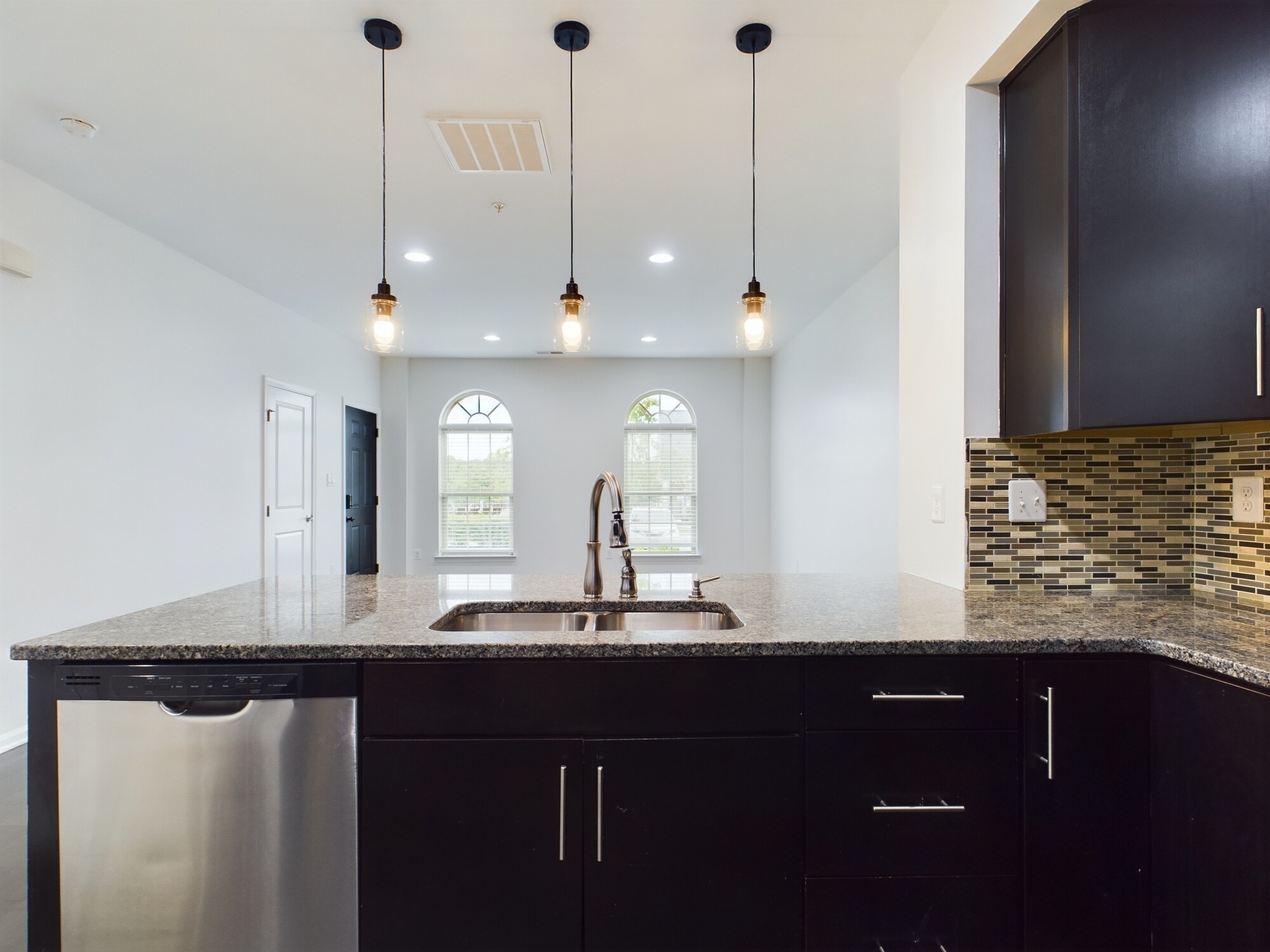 Building Photo - 6479 Jack Linton Dr S