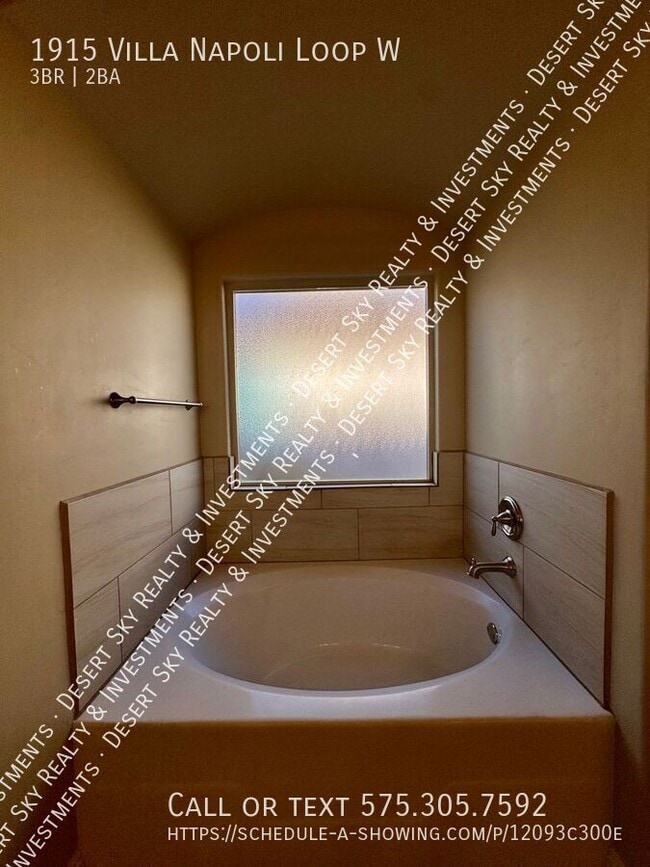 Building Photo - 1915 Villa Napoli Loop W