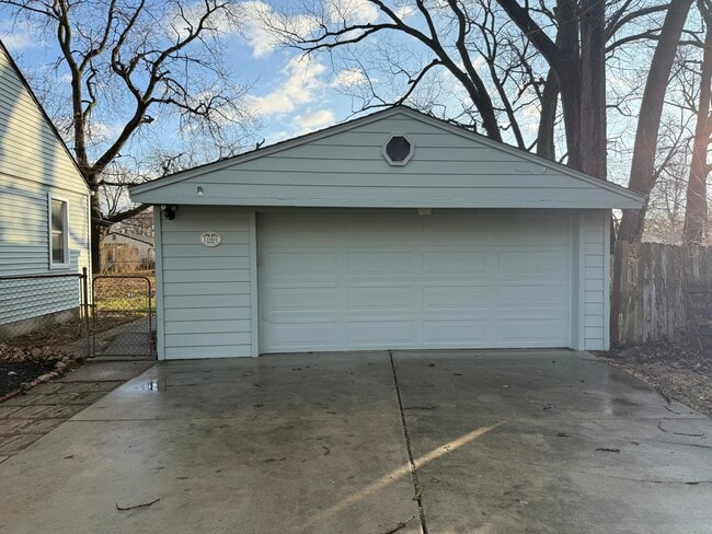 Building Photo - 11691 Cornell St