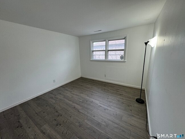 Building Photo - 50 Wood St