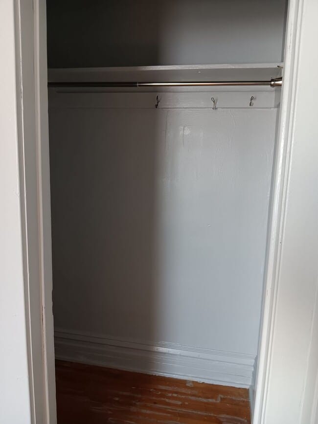 Building Photo - 344 1st St