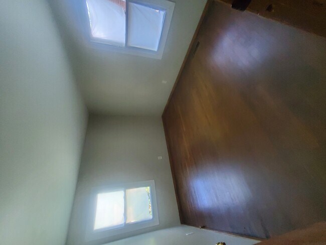Building Photo - 21538 Gailine Ave