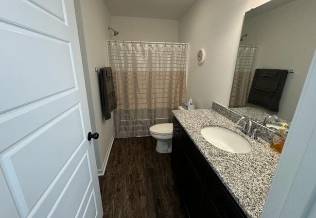 Building Photo - COMING SOON: BEAUTIFUL 3 BEDROOM / 2 BATHROOM HOUSE LOCATED IN JOPLIN MO WITH FENCED IN YARD!