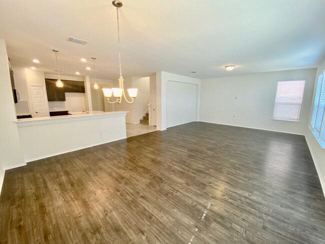 Building Photo - Live on the Golf Course at Star Ranch!! 4B...