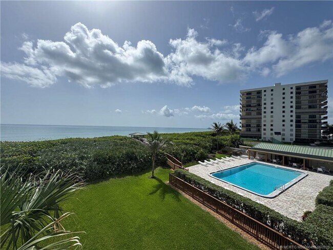 Primary Photo - 10000 S Ocean Dr