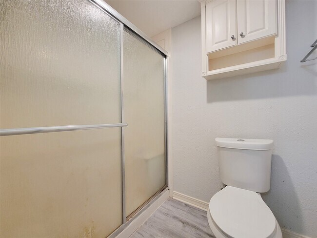 Building Photo - 3610 Honey Creek Dr