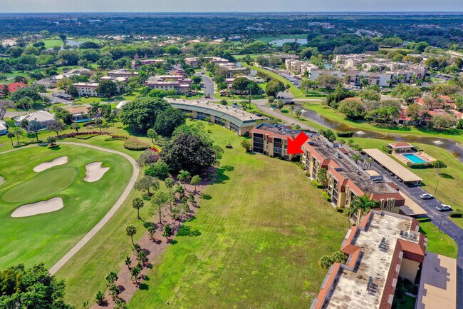 Building Photo - 5390 Woodland Lakes Dr