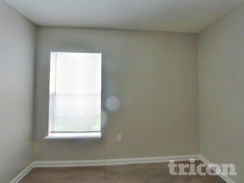 Building Photo - 7944 Cherry Blossom Dr S