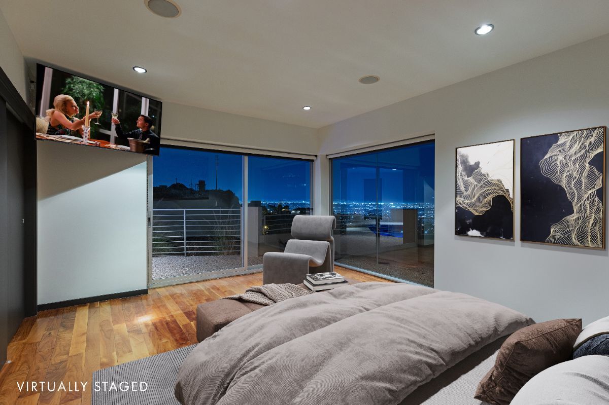 Building Photo - 8825 Hollywood Blvd