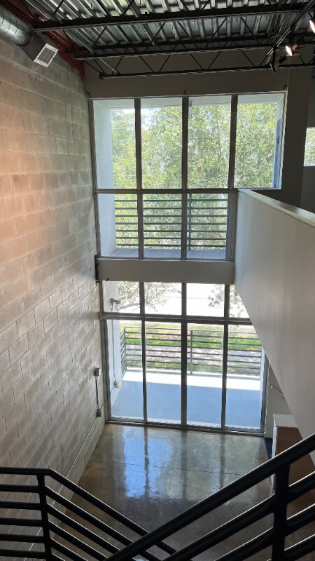 Building Photo - 5008 S MacDill Ave