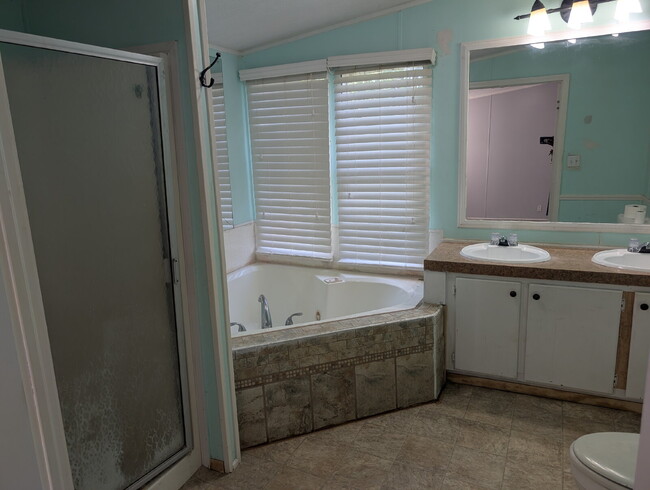 Building Photo - Home for rent in Ville Platte