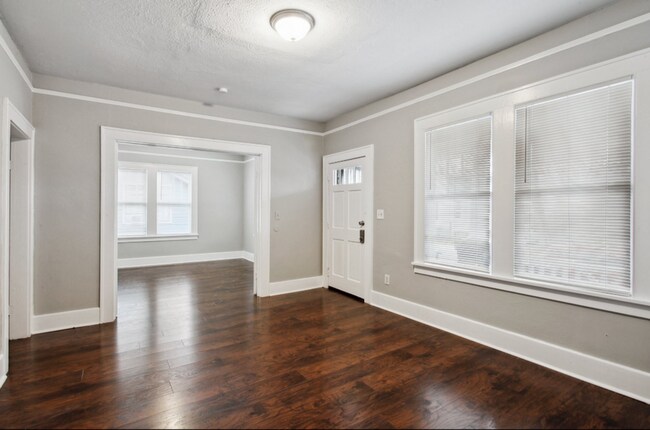 Building Photo - 1203 E 38th St