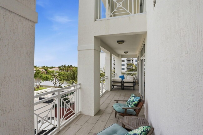 Building Photo - 3200 S Ocean Blvd