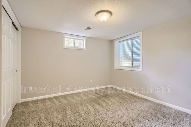 Building Photo - 5007 S Mabre Ct