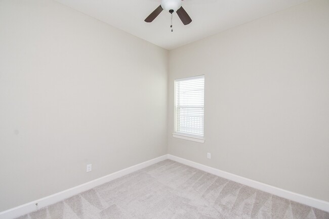 Building Photo - 19535 Shady Hike Ln