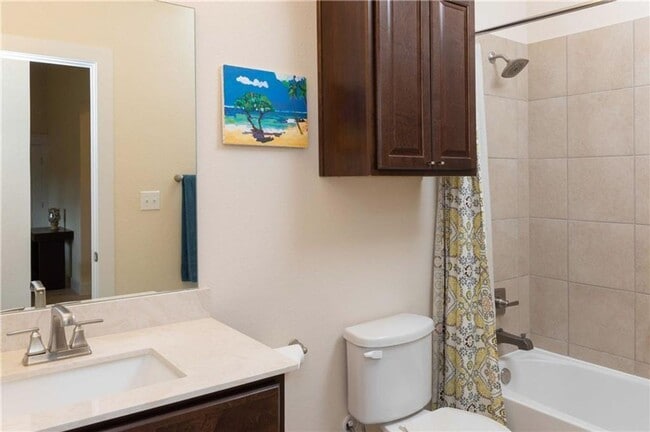 Building Photo - Pristine gated community single story home...