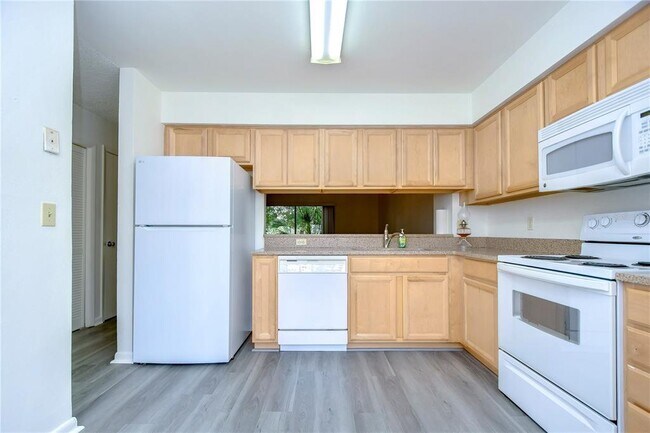 Building Photo - 13937 Fletchers Mill Dr