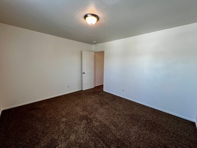 Building Photo - 1230 Sunup Dr