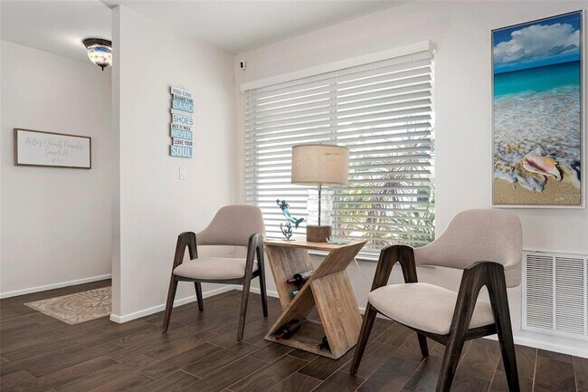 Building Photo - 6552 Waterford Cir