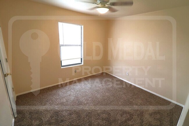 Building Photo - 1106 Leslie Cir