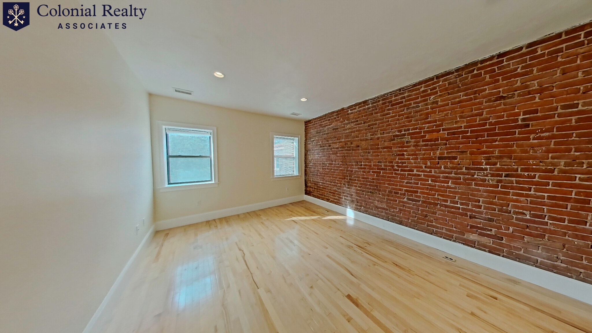 Building Photo - 1203 Beacon St