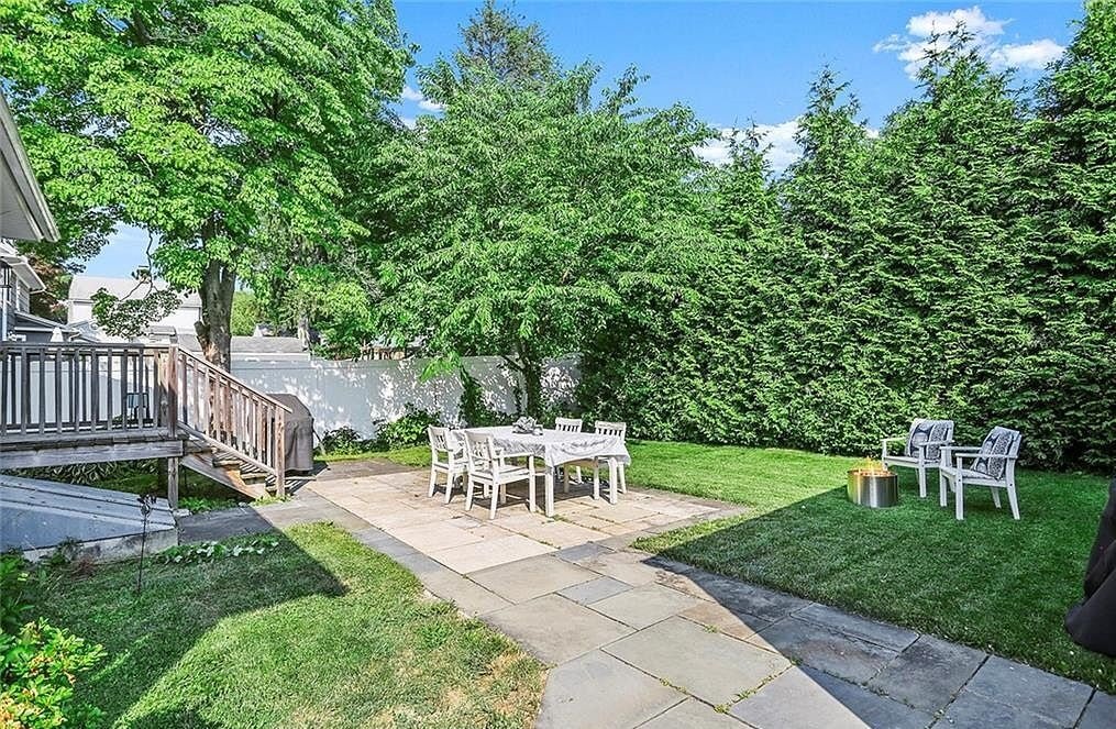 Building Photo - 49 Newman Pl