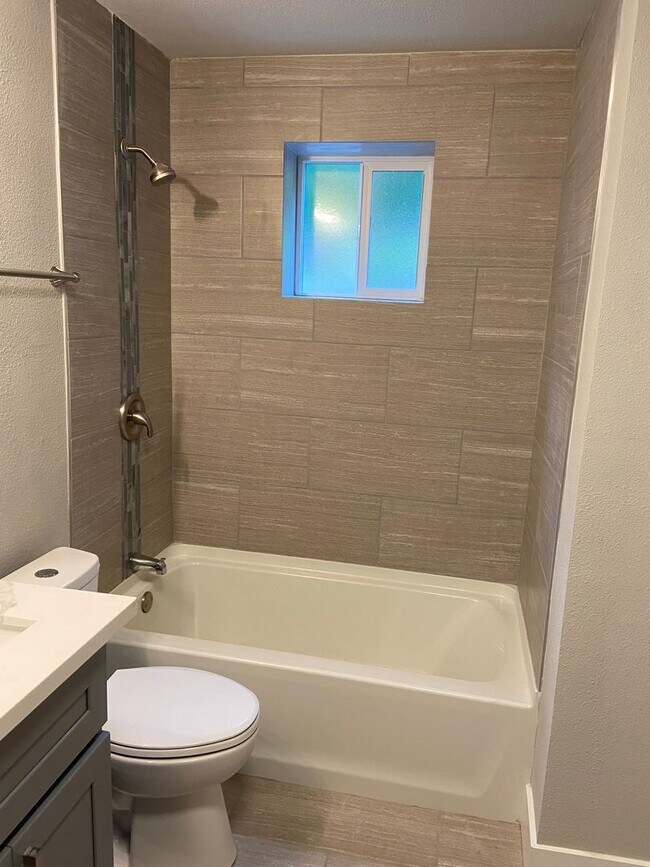 Building Photo - 4 Bedroom, 2.5 Bath 2 Car Garage, Brand Ne...