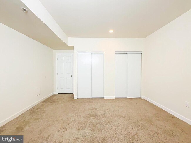 Building Photo - 7023 Sand Cherry Way