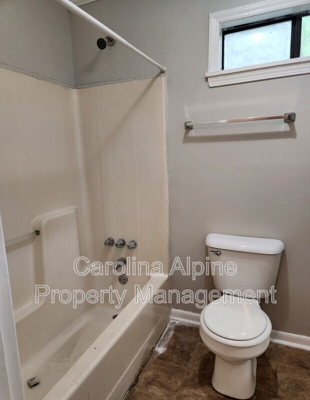Building Photo - 1603 Hollyleaf Ave