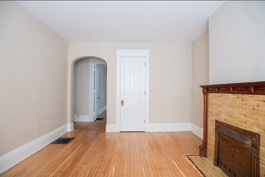 Building Photo - 2728 N Murray Ave